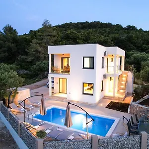 Luxury Mauro With Heated Pool Apartment Božava